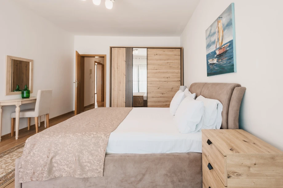 Elegant Double Bed – 7-Bedroom Beachfront Villa