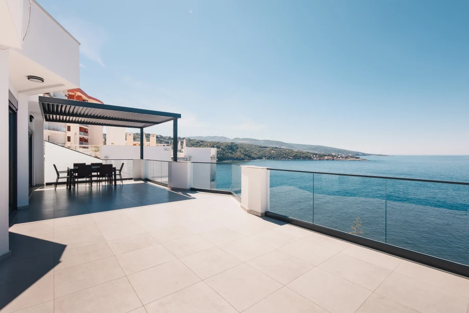 Terrace with Stunning Sea View