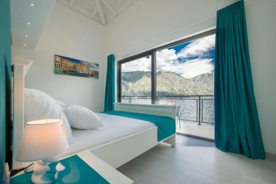 Villa Lume – Bedroom with Private Terrace and Sea View