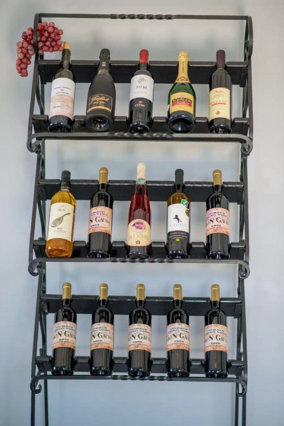 Villa Lume – Well-Stocked Bar and Beverage Display