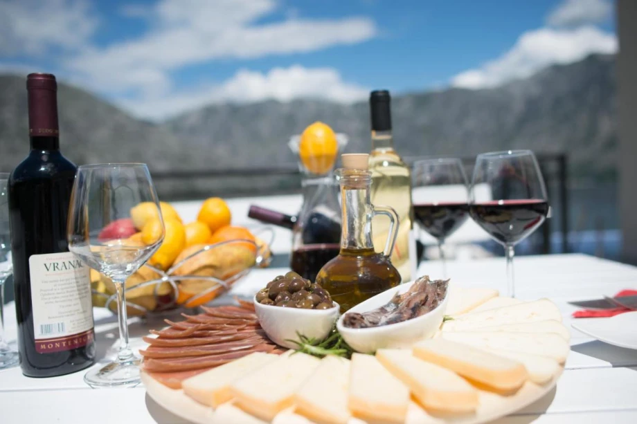 Villa Lume – Enjoy Delicious Meals During Your Stay