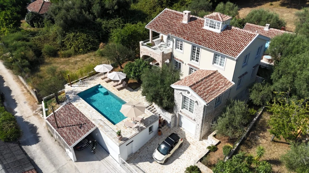 Luxury Retreat Above Kumbor