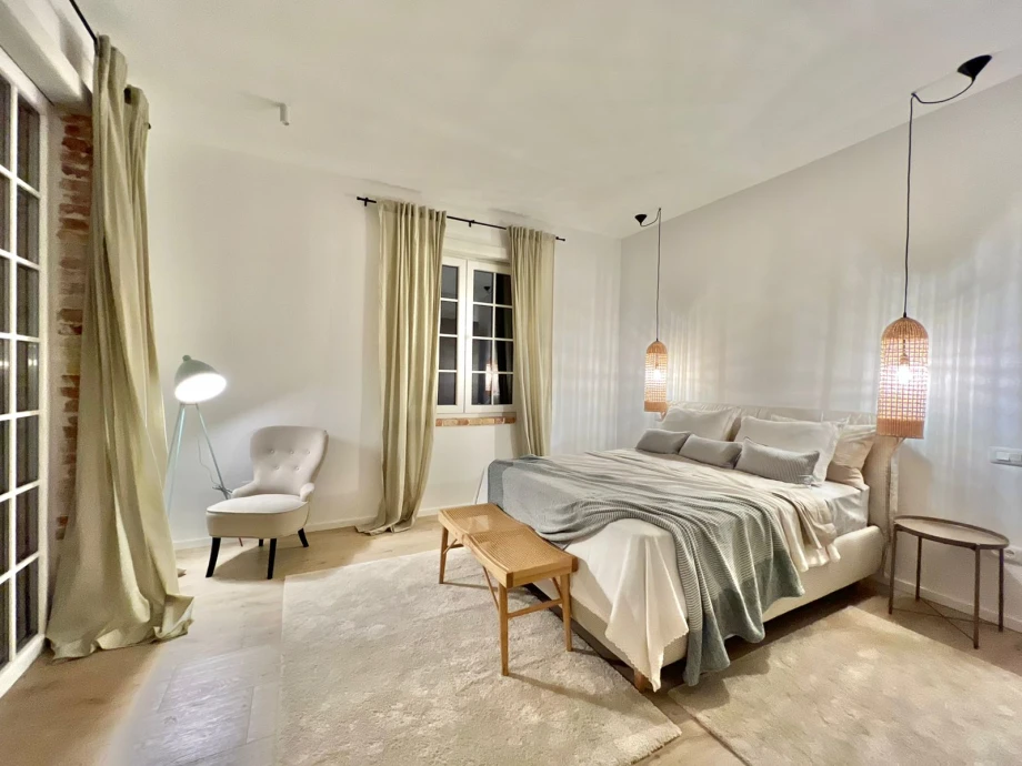 Tranquil Bay Retreat