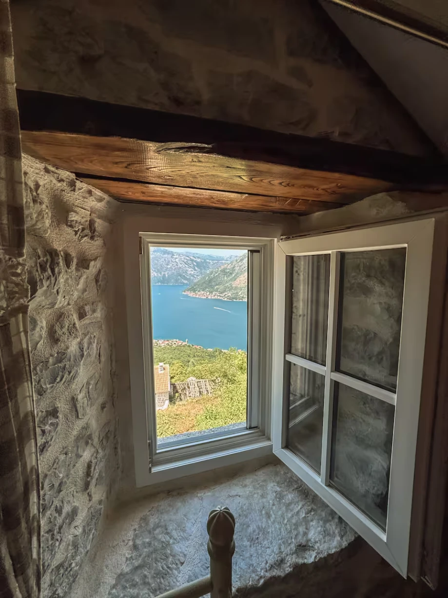 Villa Zephyr – Coastal Views Right from Your Window