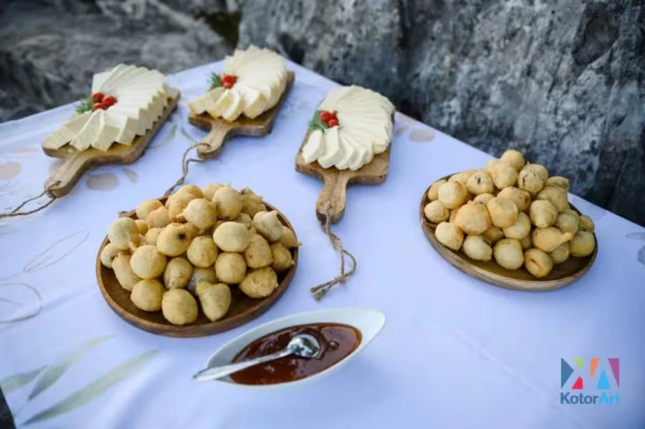 Villa Zephyr – Enjoy Delicious Meals During Your Stay