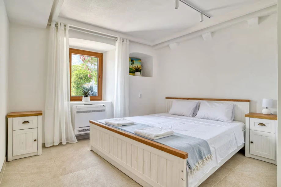 Cozy Double Bedroom Retreat