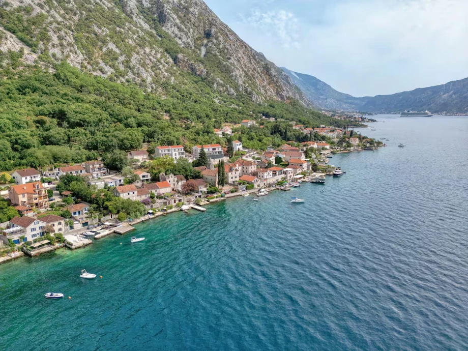 Panoramic Coastal Views