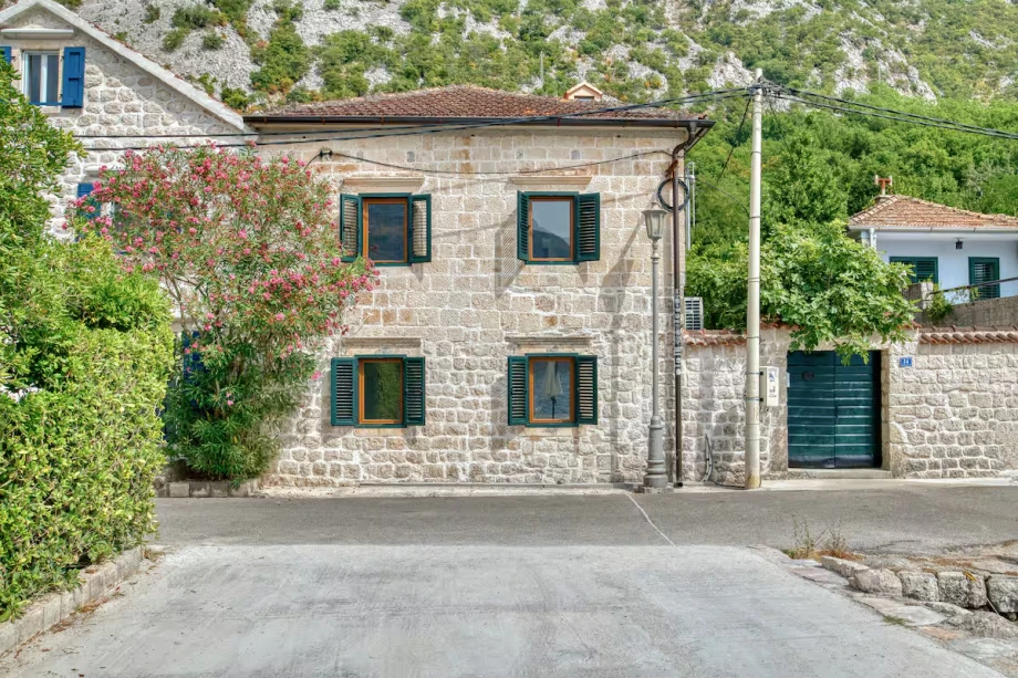 Stunning Coastal Villa with Sea Views