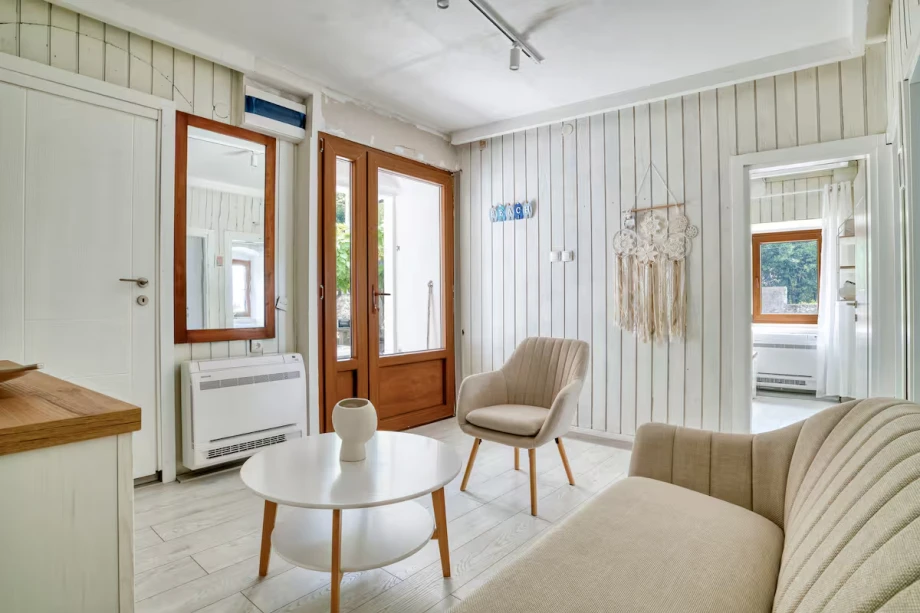 Spacious and Inviting Living Area