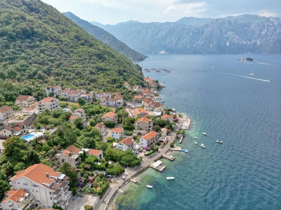 Scenic Coastal Views and Seaside Charm