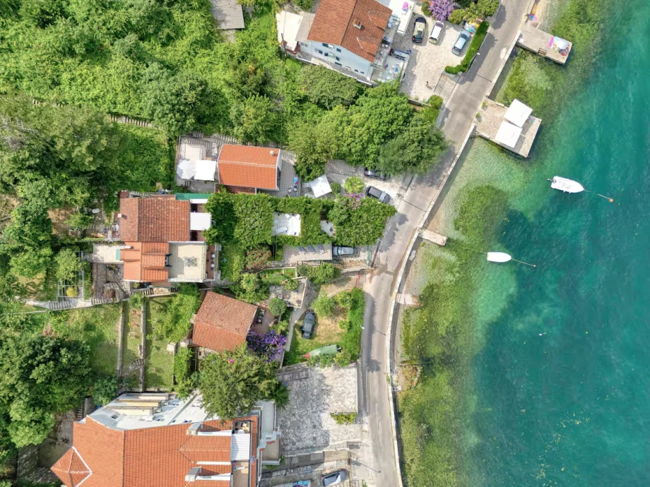 Bird’s-Eye View of the Villa and Surroundings