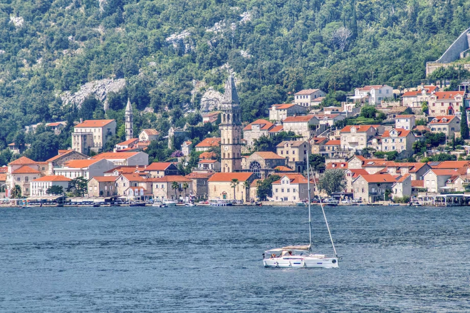 Stunning Coastal and City Views