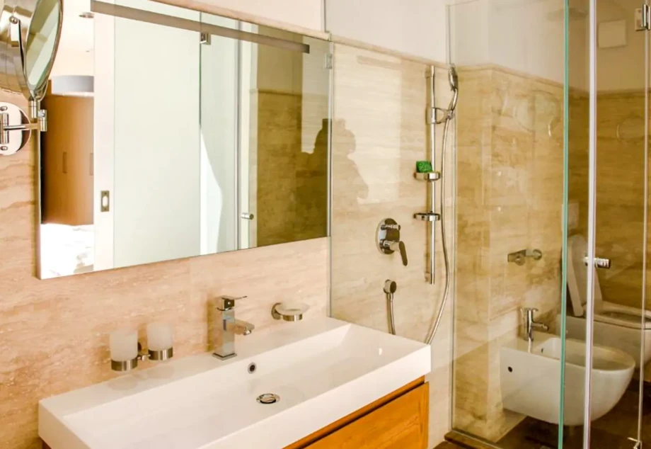 Relaxing Ensuite Bathroom