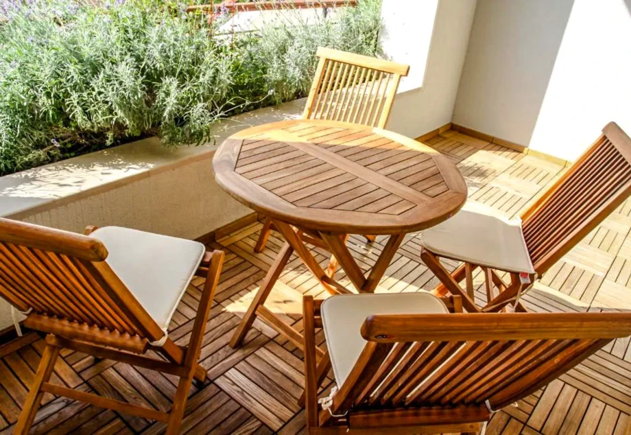 Stylish Outdoor Lounge Set with Cushions and Garden Seating