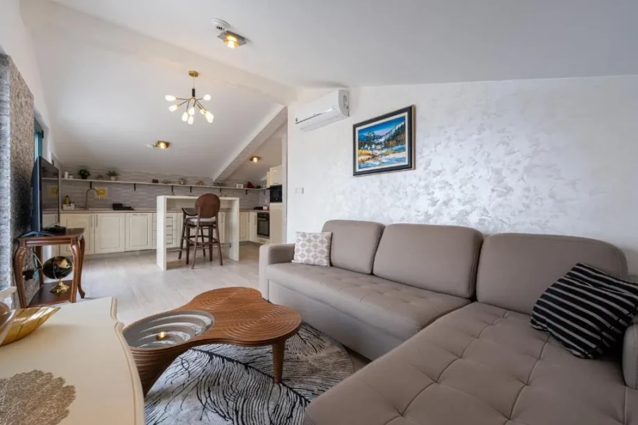 Secondary Living Room