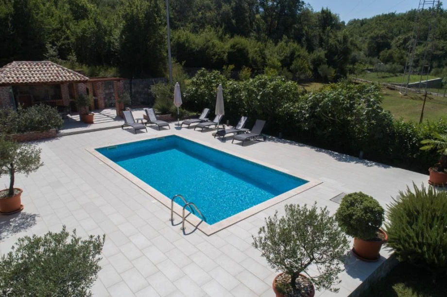 Pool & Sunlit Terrace