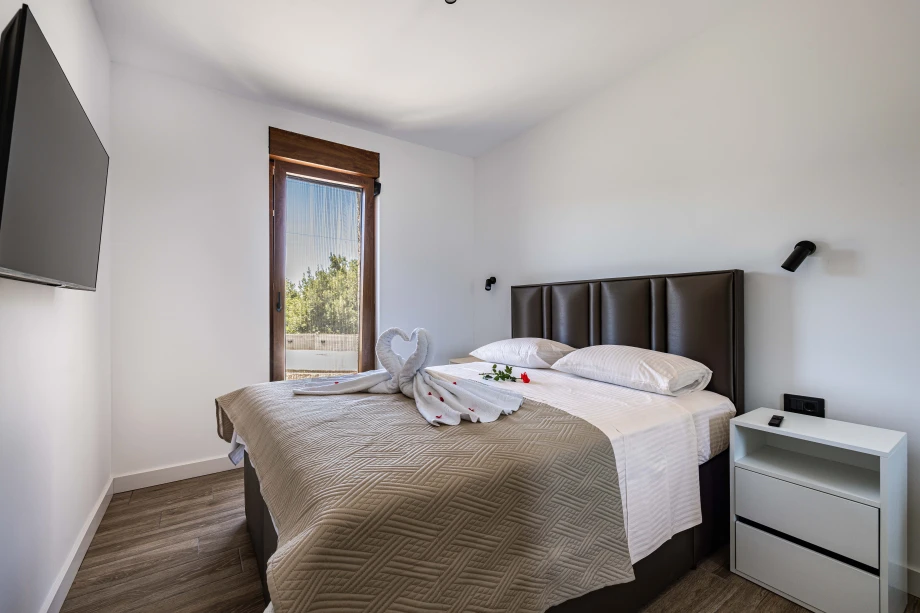 Elegant King Bedroom