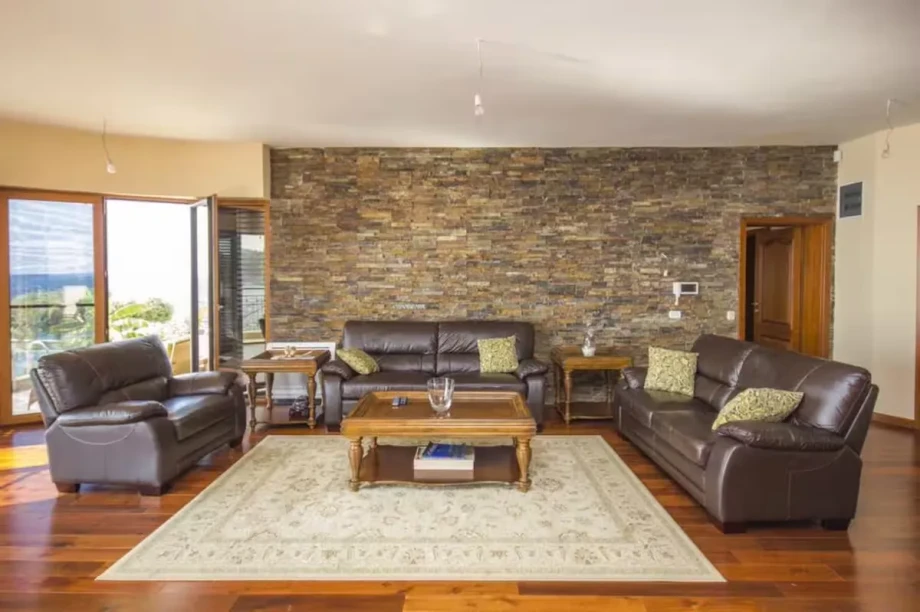 Spacious Living Room