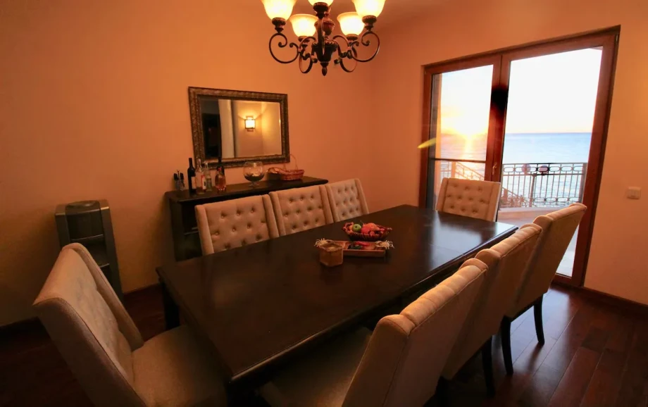 Elegant Indoor Dining Room