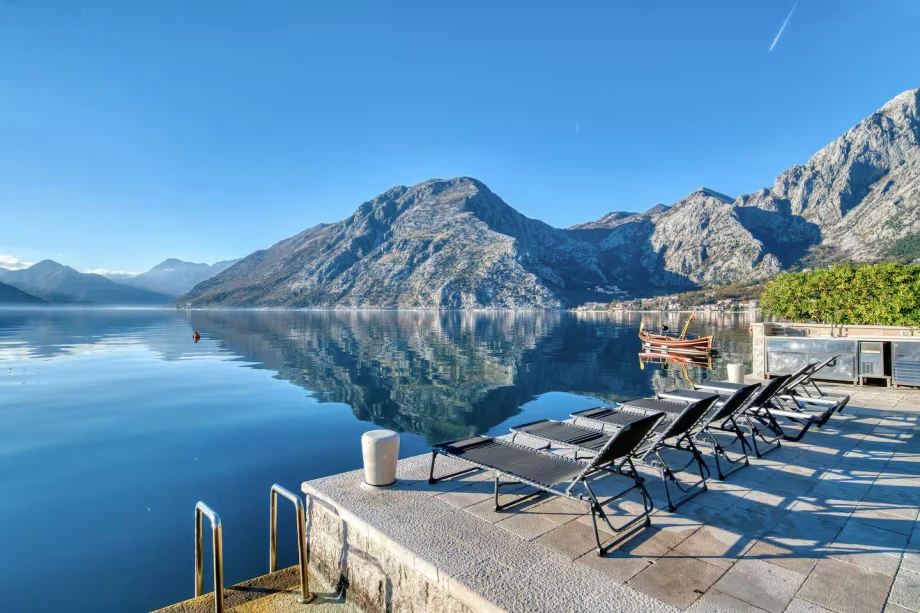 Villa Riviera Privata — Direct Beachfront Setting on Kotor Bay