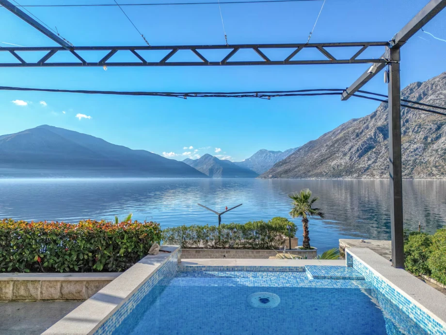 Villa Riviera Privata — Sea View Above Infinity Pool Terrace