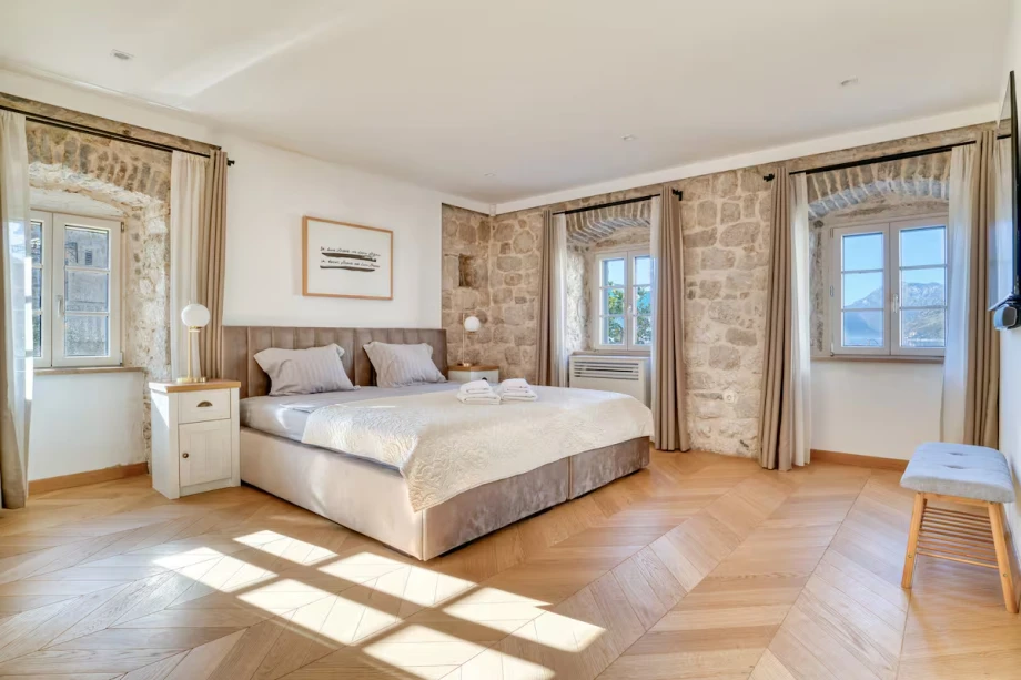 Villa Riviera Privata — Bedroom 1 with Refined Interior Design