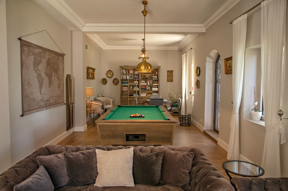 Entertainment playroom at Villa Cliffside Royal Estate