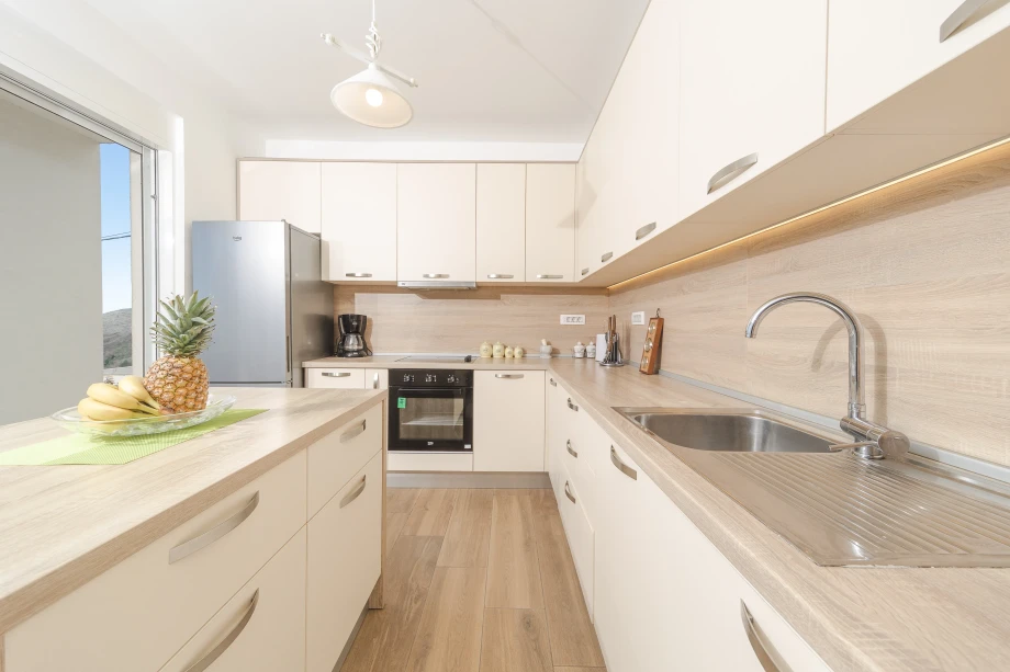 modern kitchen in Moonstruck Villa