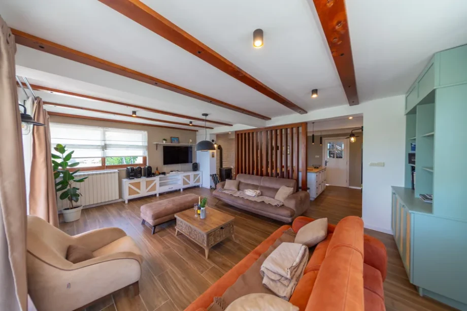 Living Room with Large Window and Natural Light at Villa Gardenia 1