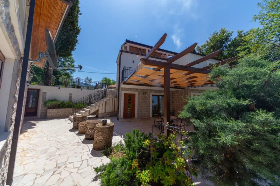 Garden View at Villa Gardenia 2 with Landscaped Green Surroundings