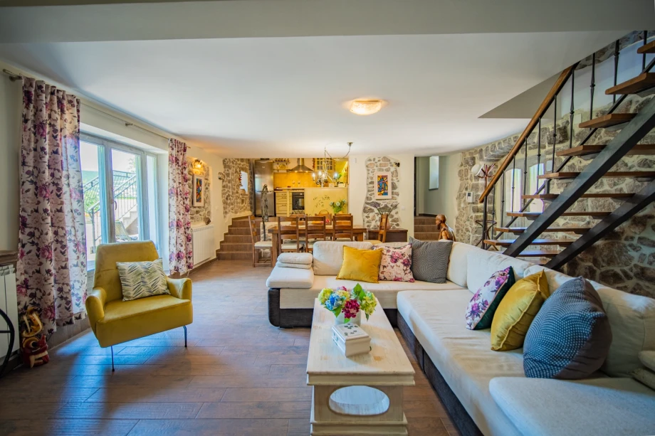 Traditional Stone Villa Lounge with Contemporary Comfort