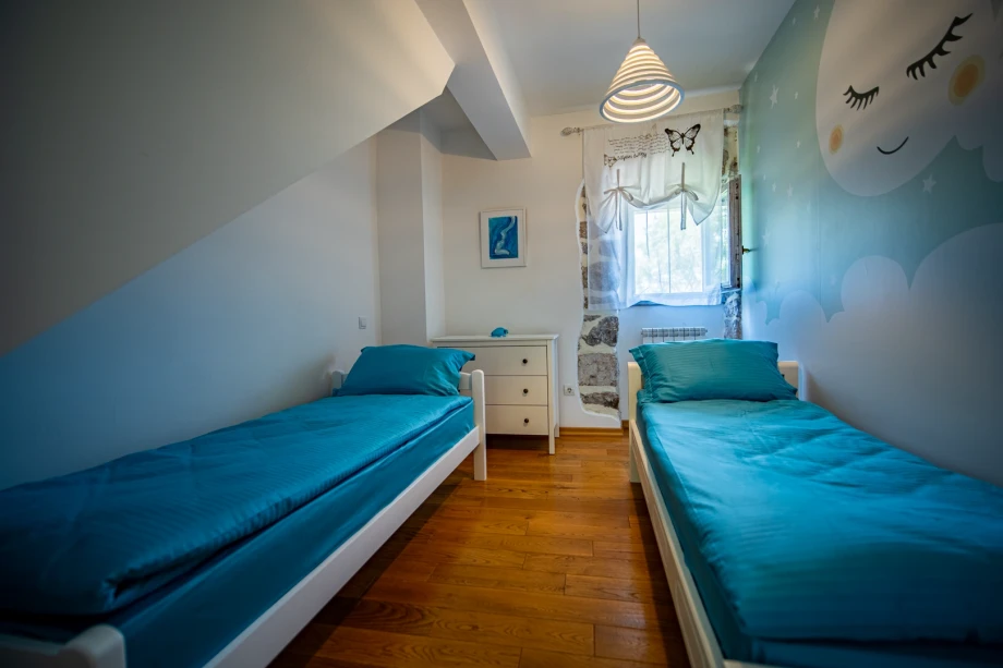 Twin Bedroom with Two Single Beds