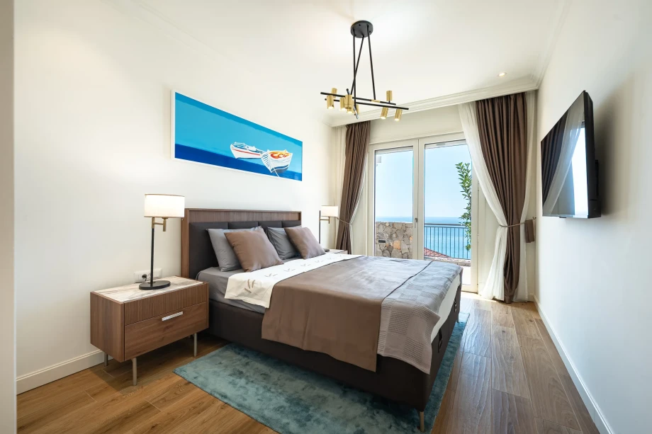 Sea View Bedroom Retreat at Coastal Elegance Residence