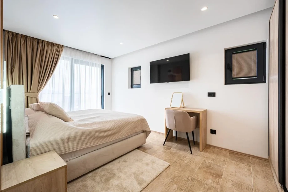Bright Guest Bedroom with Natural Daylight