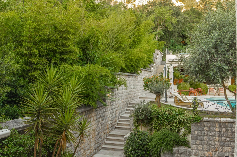 Stone Entrance Steps | Stone House Seafront Villa