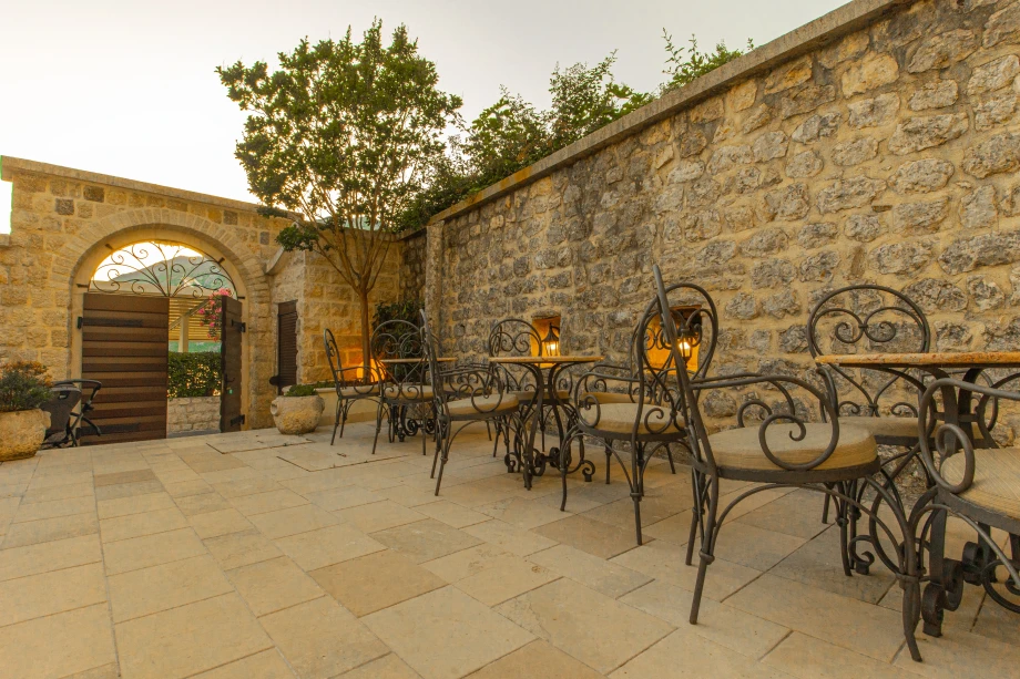 Outdoor Tables for Group Dining | Stone House Seafront Villa