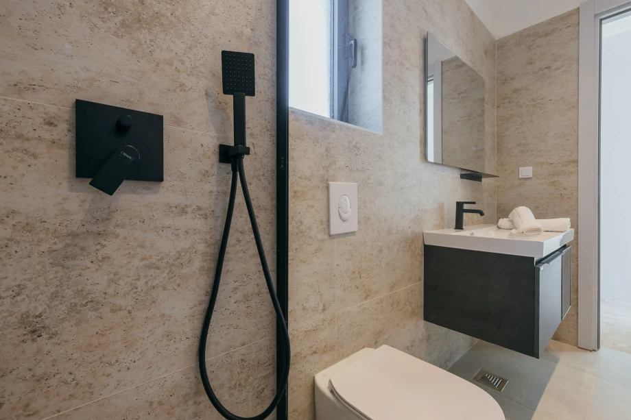 Elegant Bathroom Interior | Canvas Coast